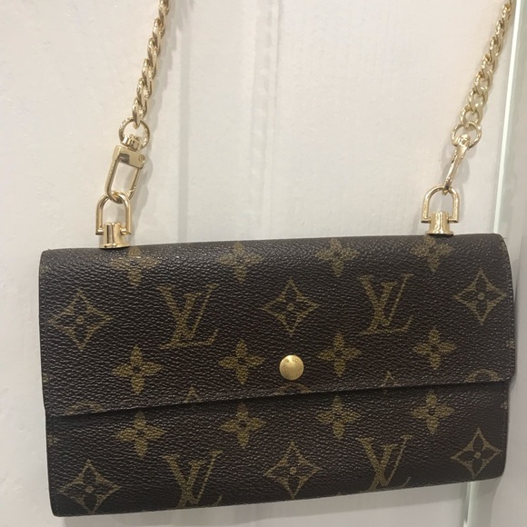 SOLD - LV Louis Vuitton Wallet on a Chain (WOC) - Picture 2 of 9